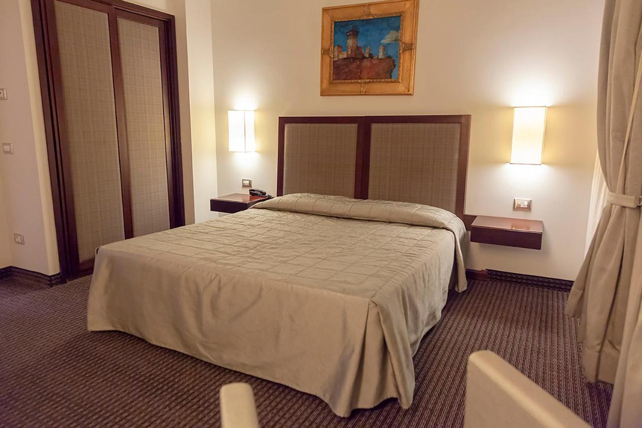 Hotel Dei Gonzaga ريجّولو المظهر الخارجي الصورة